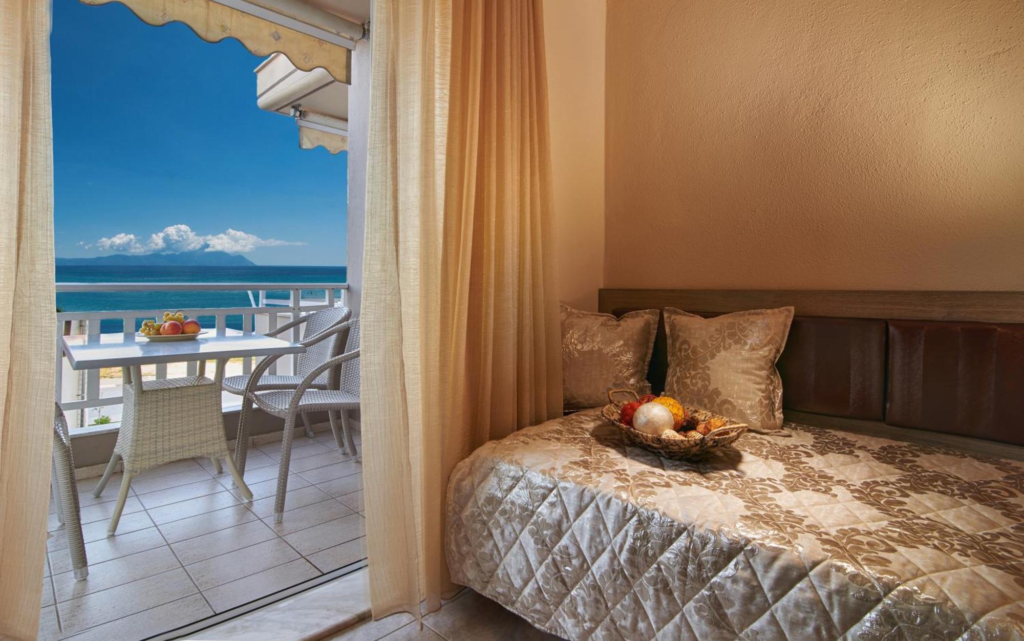 Hotel Sarti Beach 객실 사진