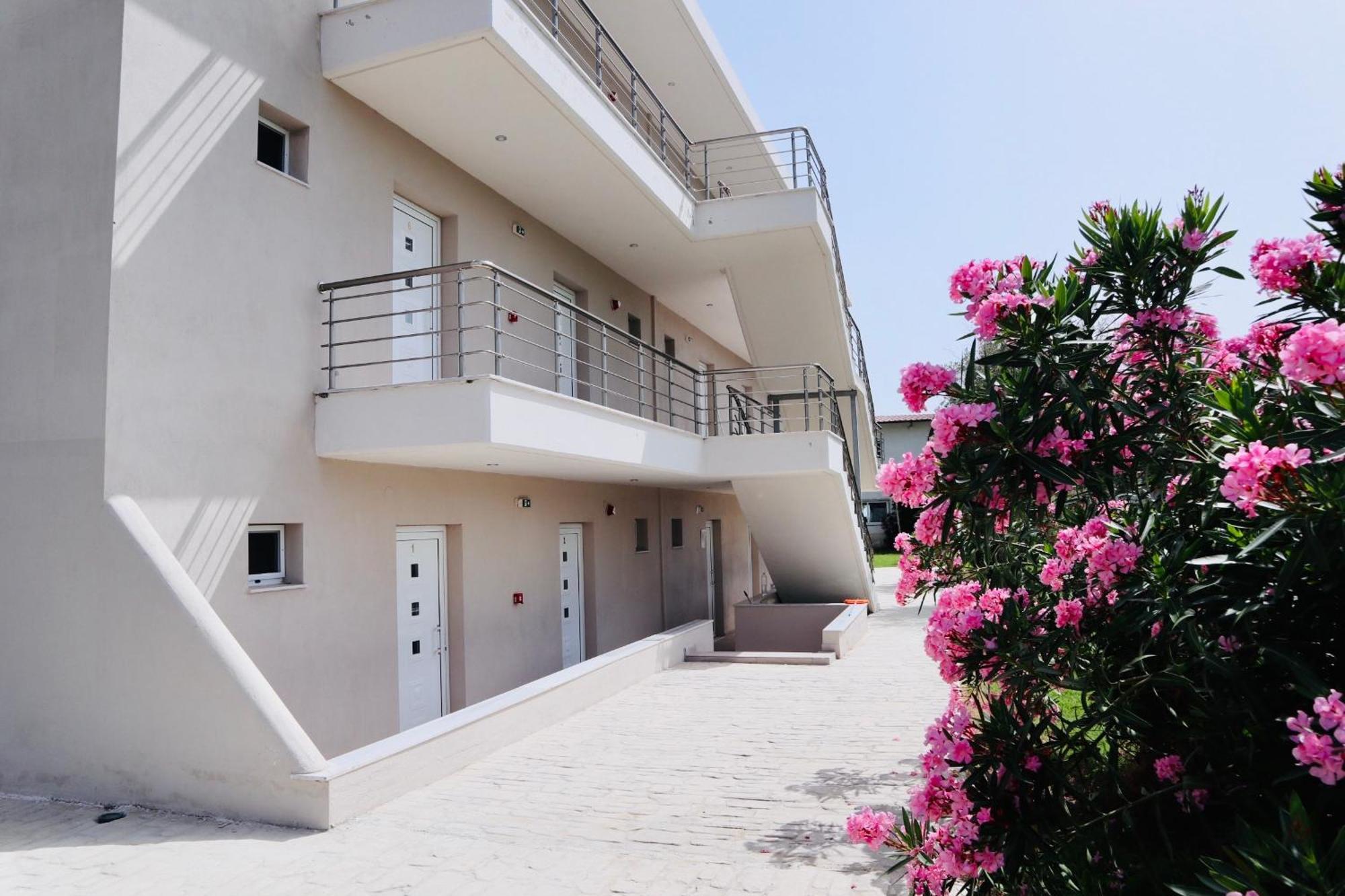 Hotel Sarti Beach 외부 사진