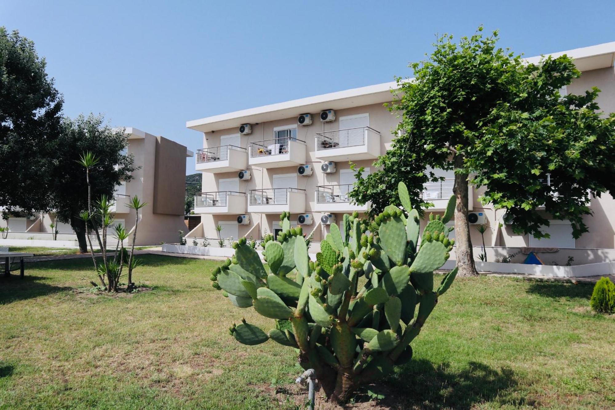 Hotel Sarti Beach 외부 사진
