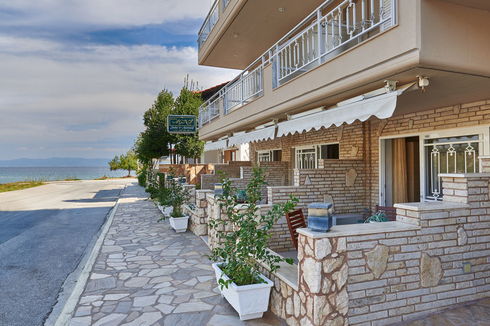 Hotel Sarti Beach 외부 사진